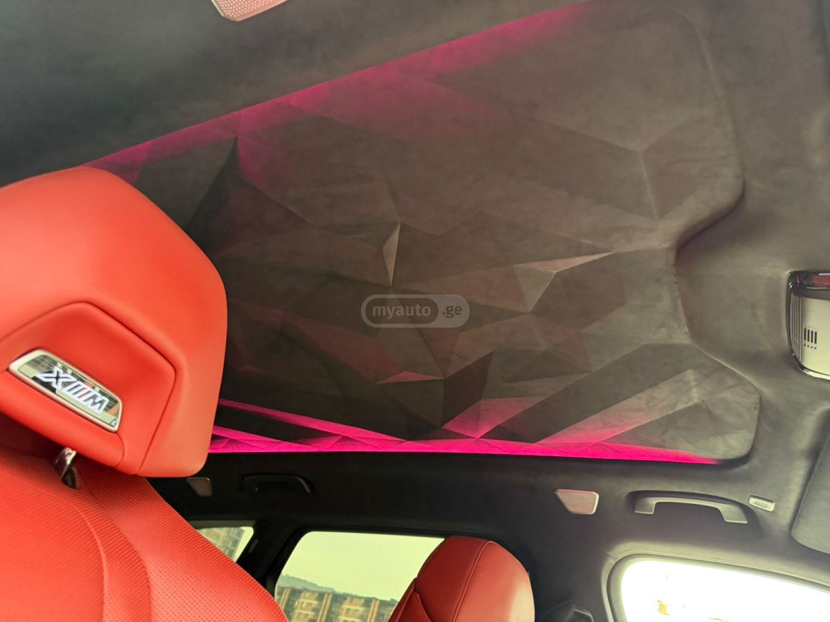 BMW XM Base 4dr All-Wheel Drive Sport 2023 — миниатюра 10