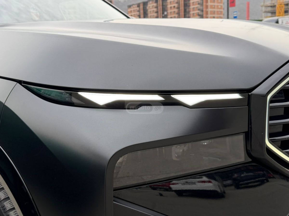 BMW XM Base 4dr All-Wheel Drive Sport 2023 — миниатюра 13