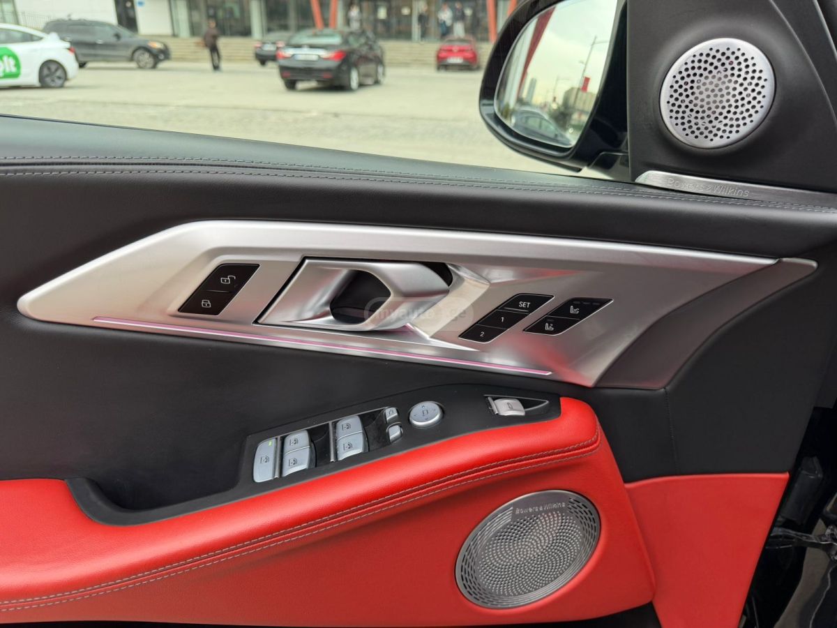 BMW XM Base 4dr All-Wheel Drive Sport 2023 — миниатюра 6