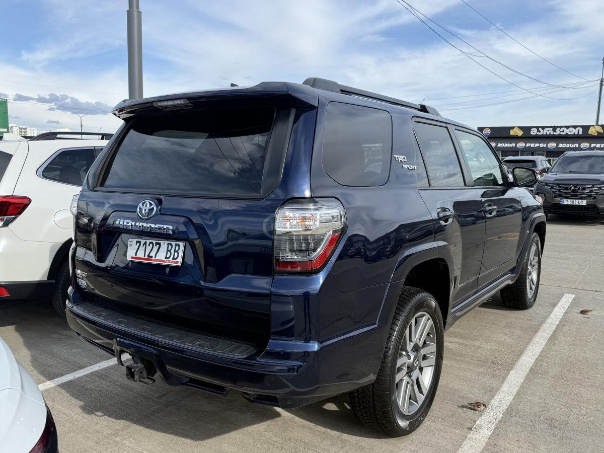 Toyota 4 Runner - фото 3