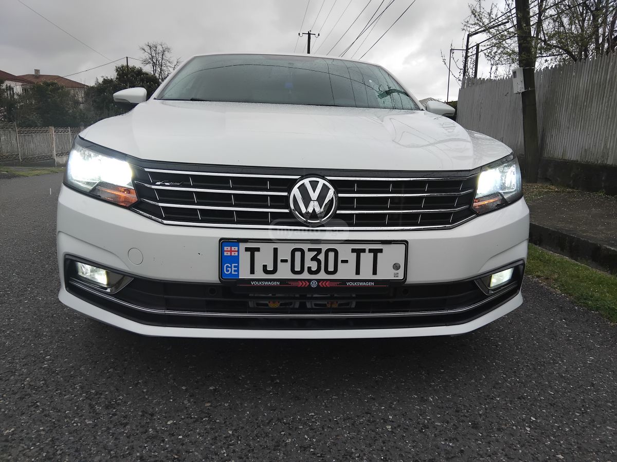Volkswagen Passat - фото 1