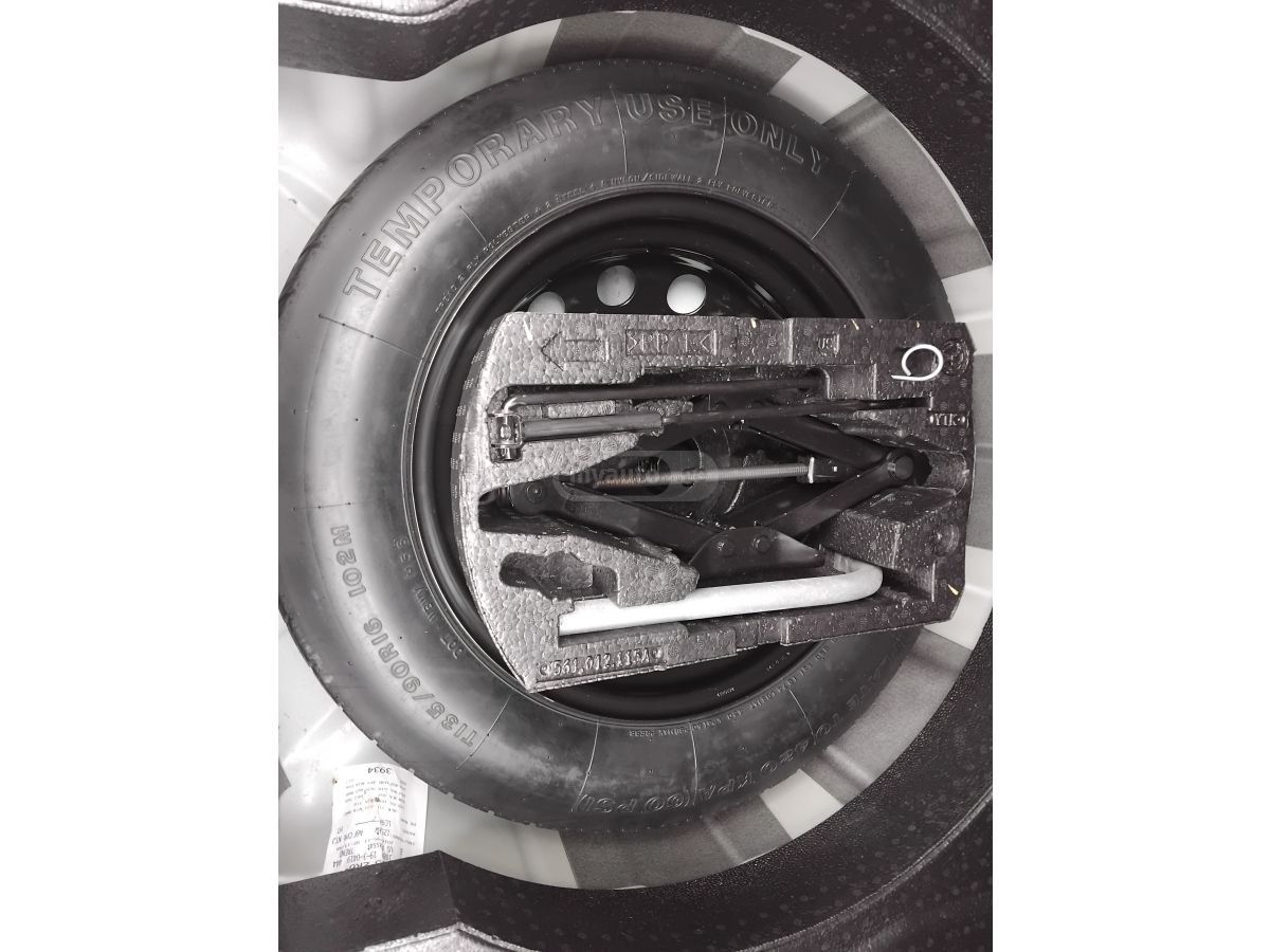 Volkswagen Passat - фото 12