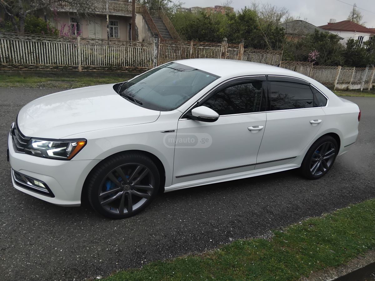 Volkswagen Passat - фото 2