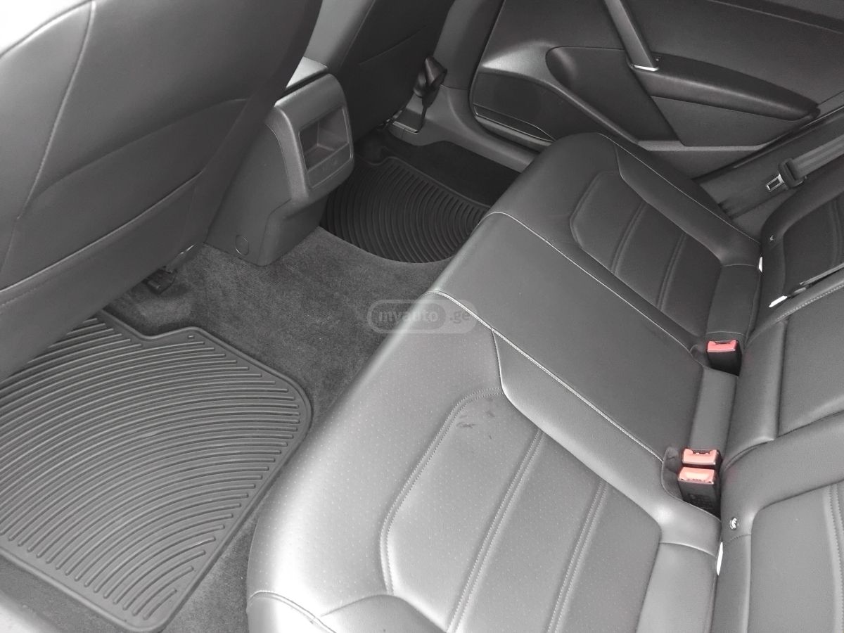 Volkswagen Passat - фото 9