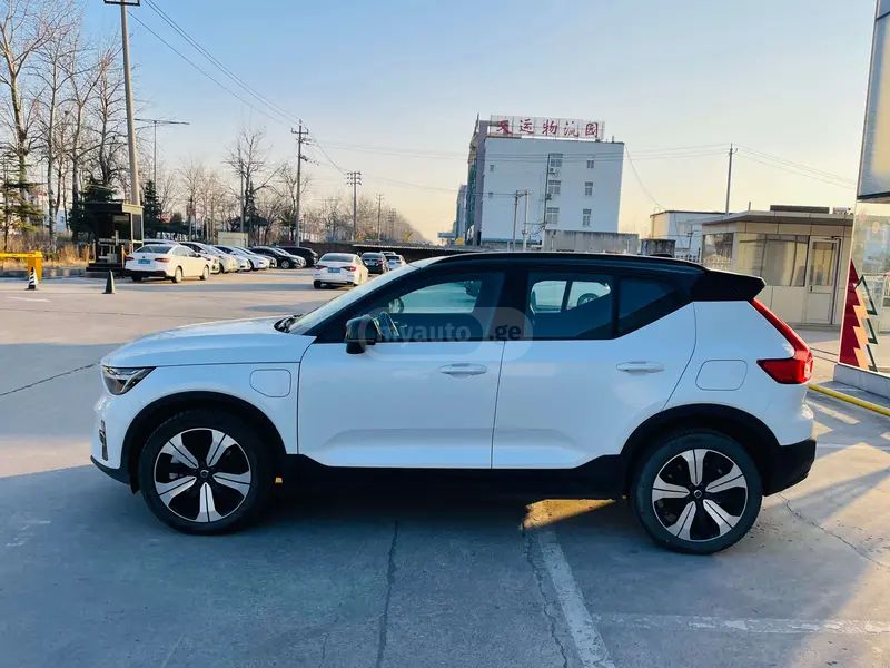 Volvo XC 40 2023 — миниатюра 4