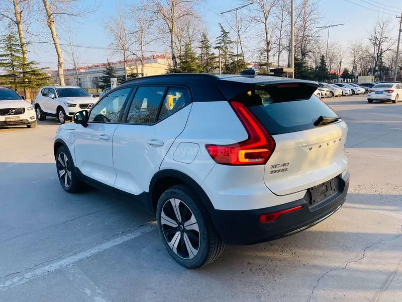 Volvo XC 40 2023 — миниатюра 5