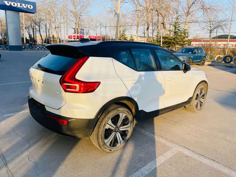 Volvo XC 40 2023 — миниатюра 7