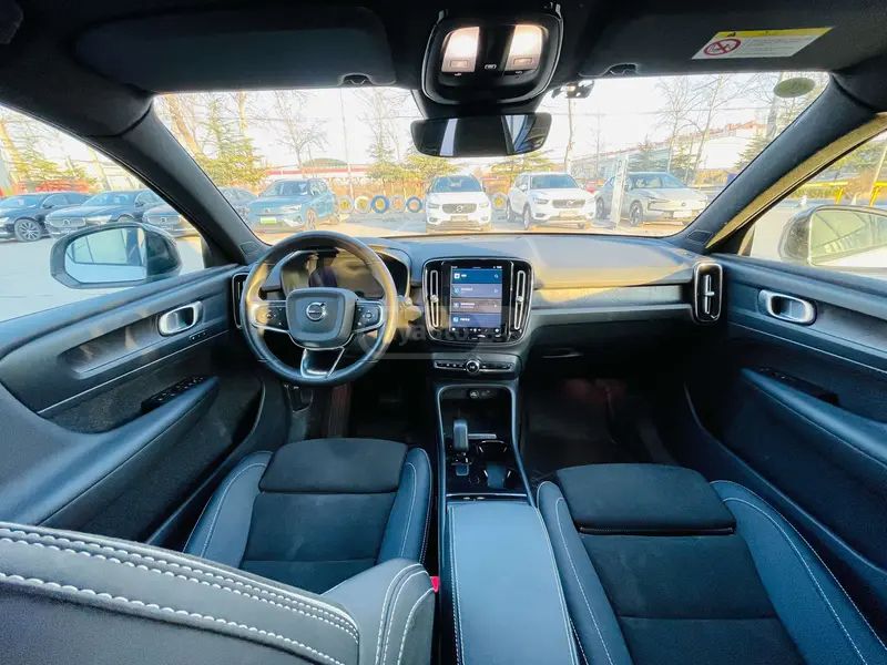 Volvo XC 40 2023 — миниатюра 9