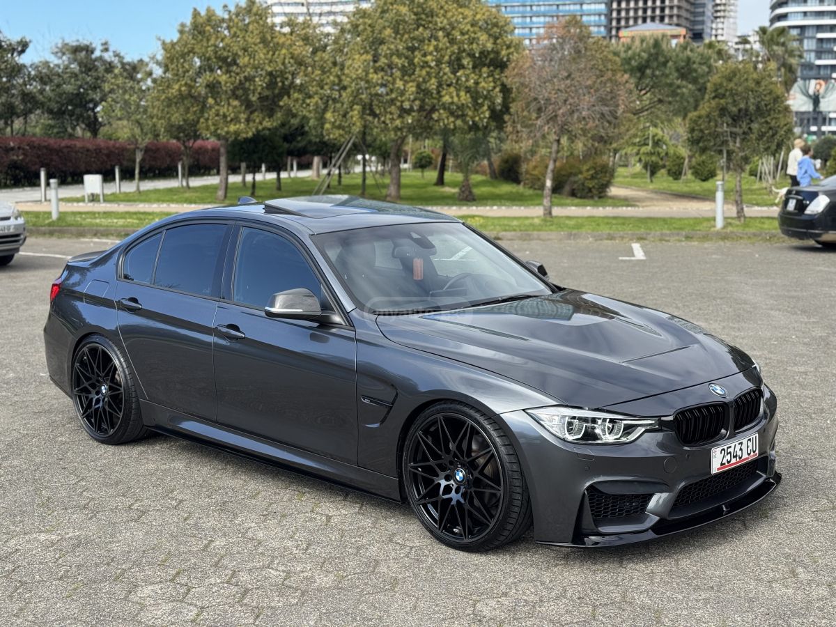 BMW 330 - фото 3