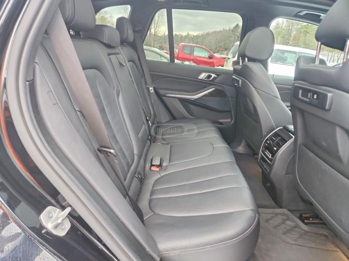 BMW X5 - фото 11