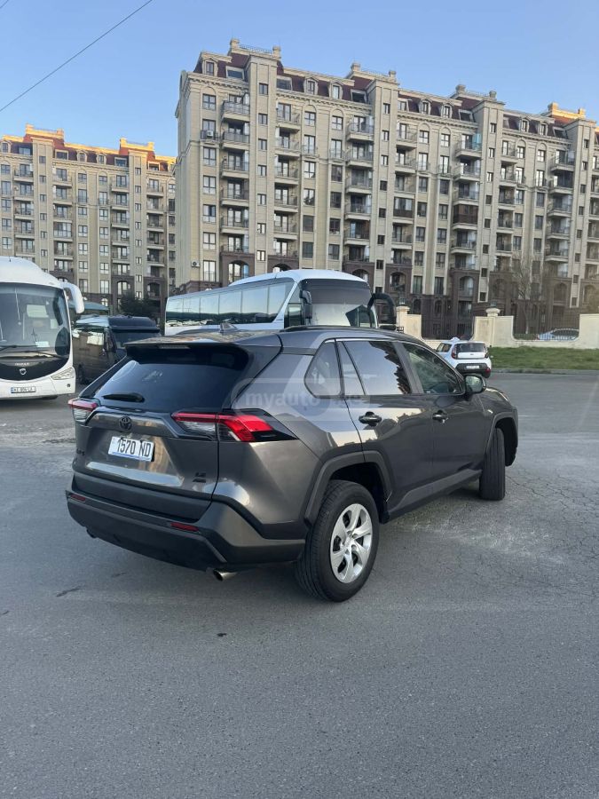Toyota RAV 4 - фото 11