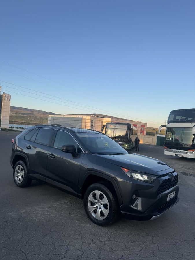 Toyota RAV 4 - фото 12