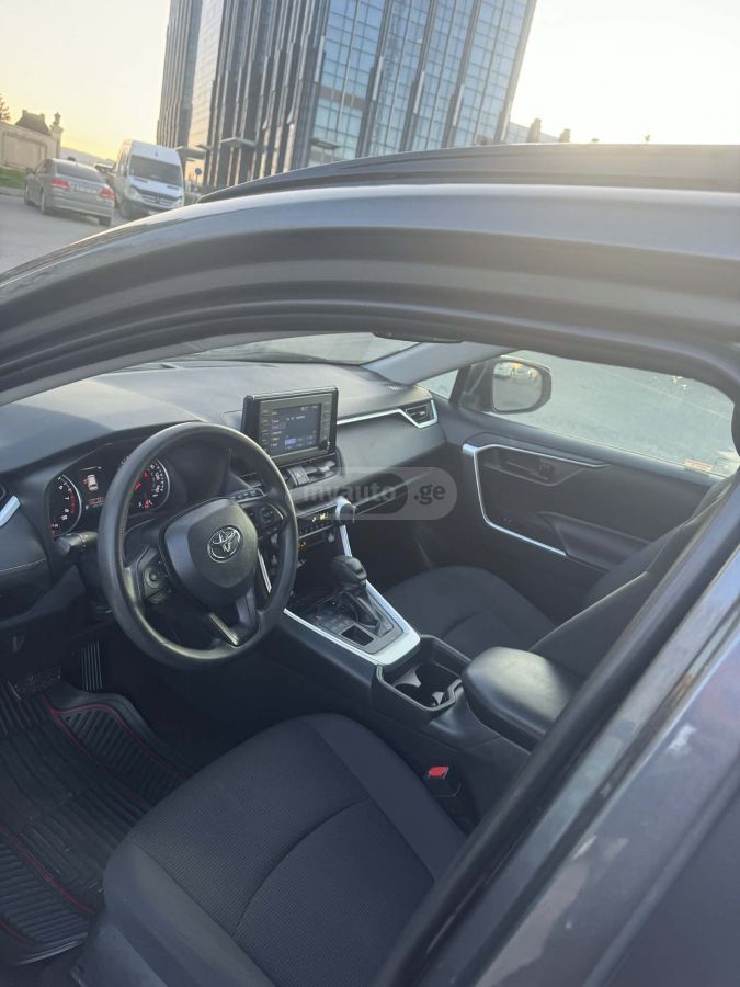 Toyota RAV 4 - фото 13