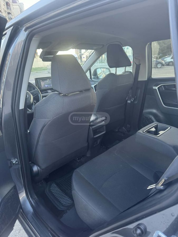 Toyota RAV 4 - фото 14