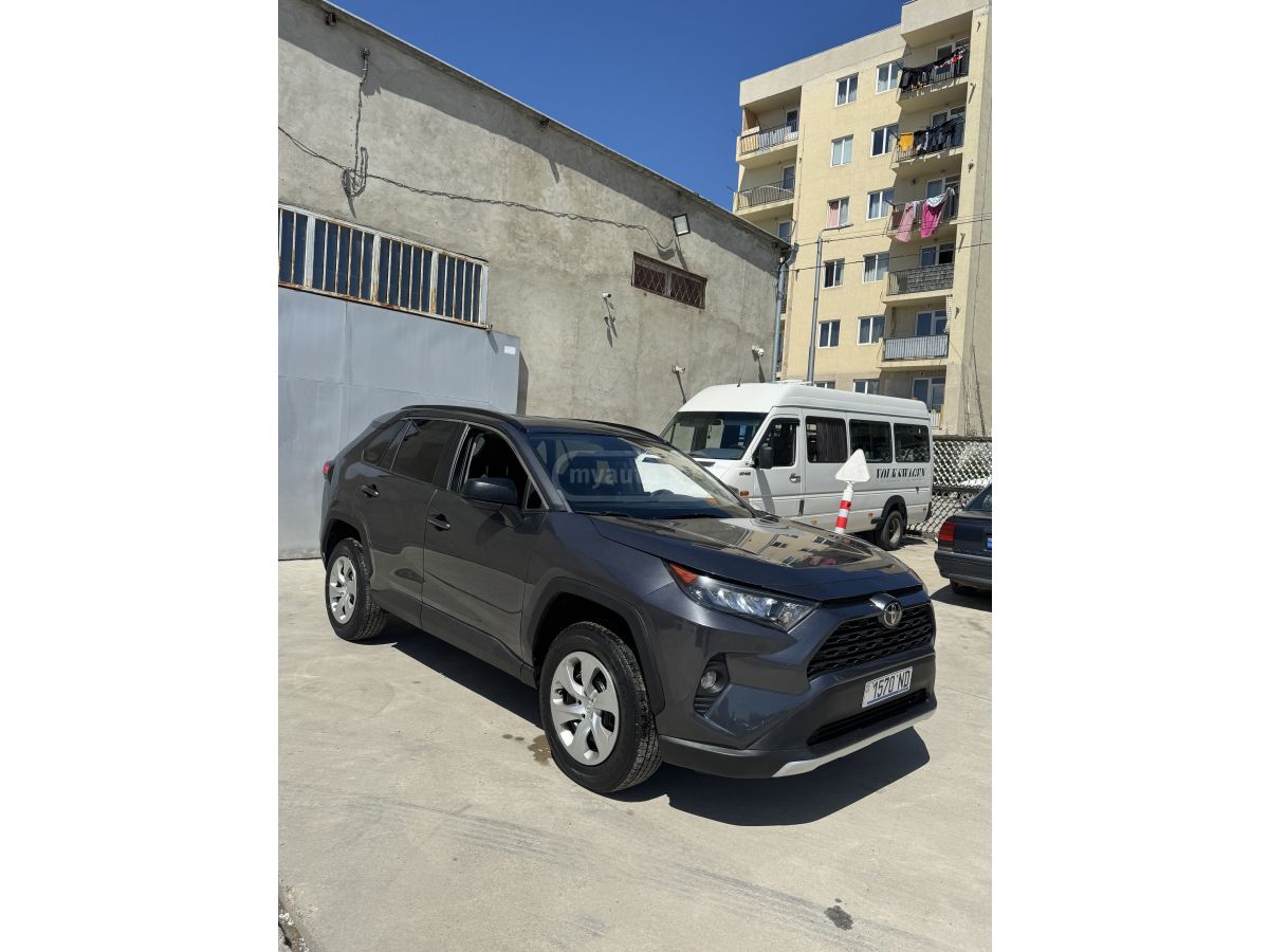 Toyota RAV 4 - фото 8