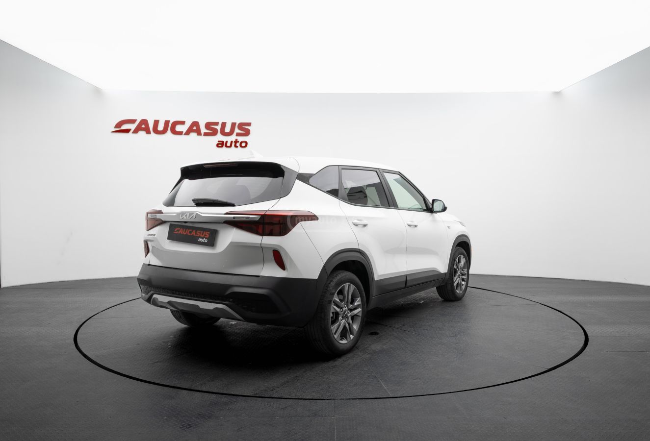 Kia EcoSport - фото 4