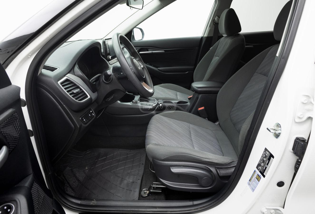 Kia EcoSport - фото 9