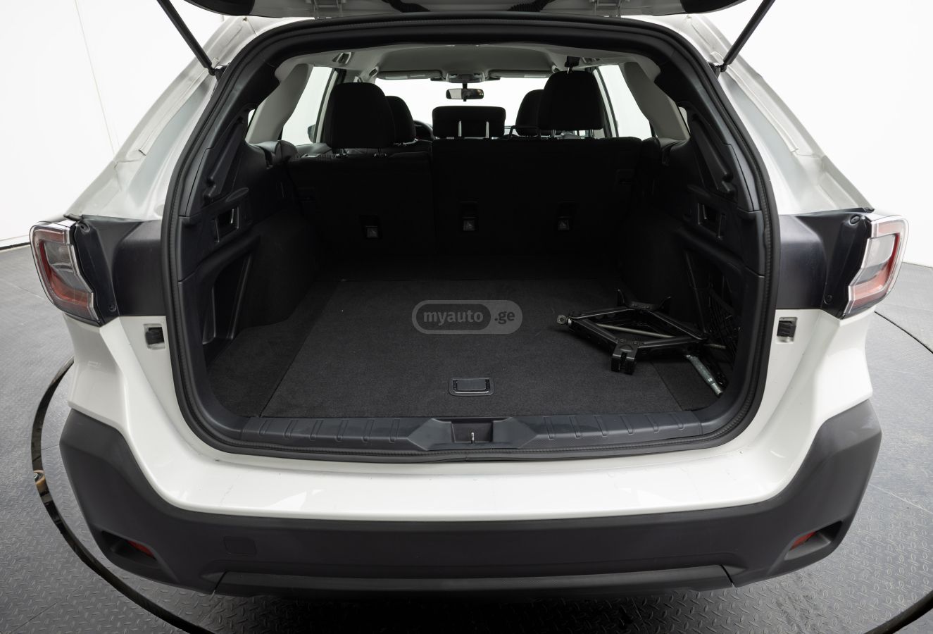 Subaru Outback - фото 7