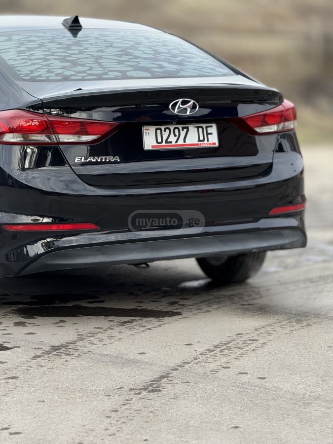 Hyundai Elantra - фото 6