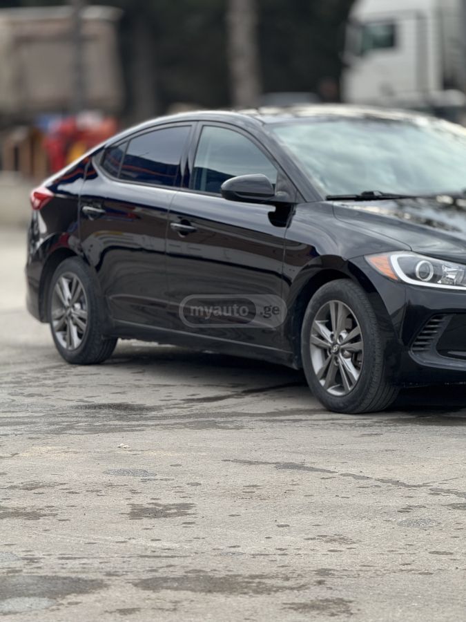 Hyundai Elantra - фото 7