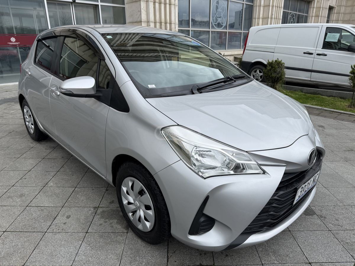 Toyota Vitz - фото 10