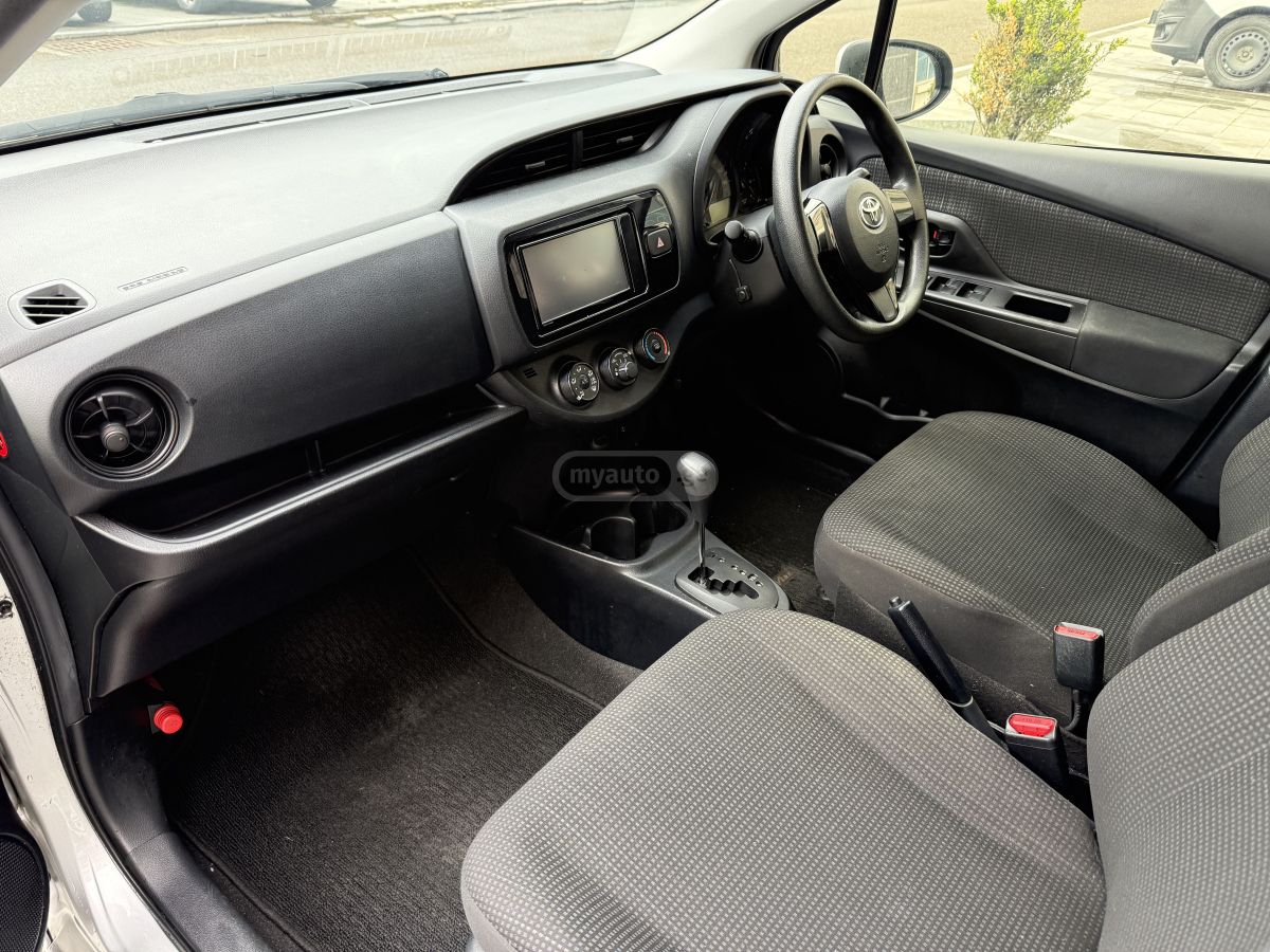 Toyota Vitz - фото 13