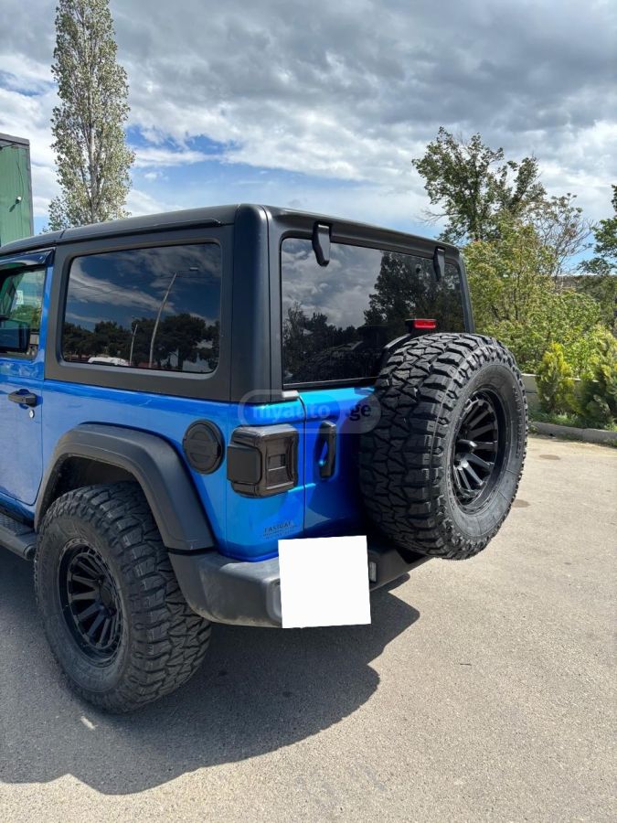 Jeep Wrangler - фото 2