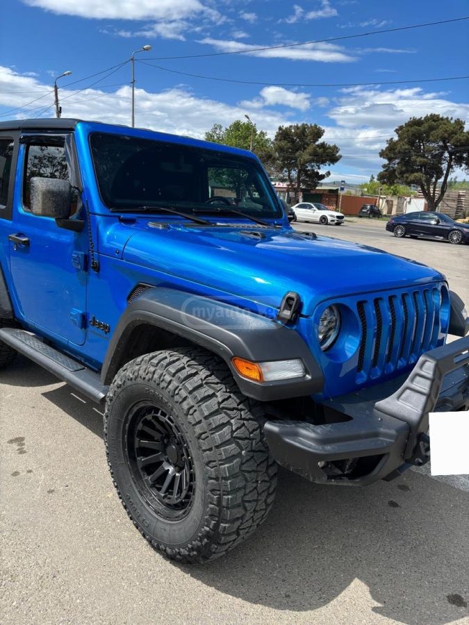 Jeep Wrangler - фото 3