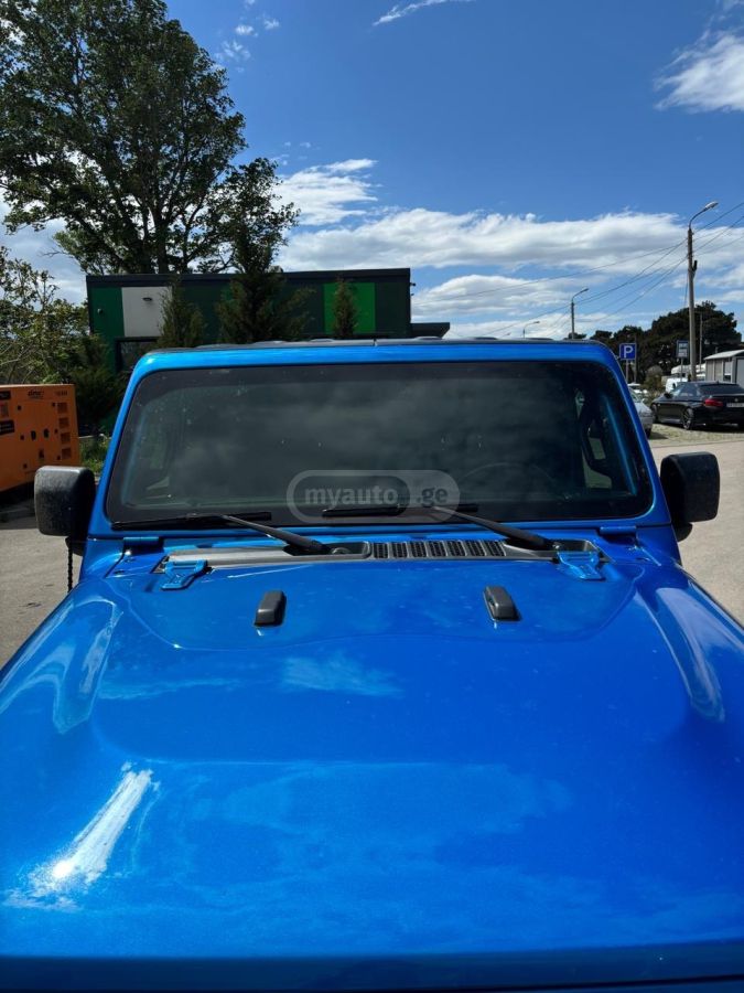 Jeep Wrangler - фото 8