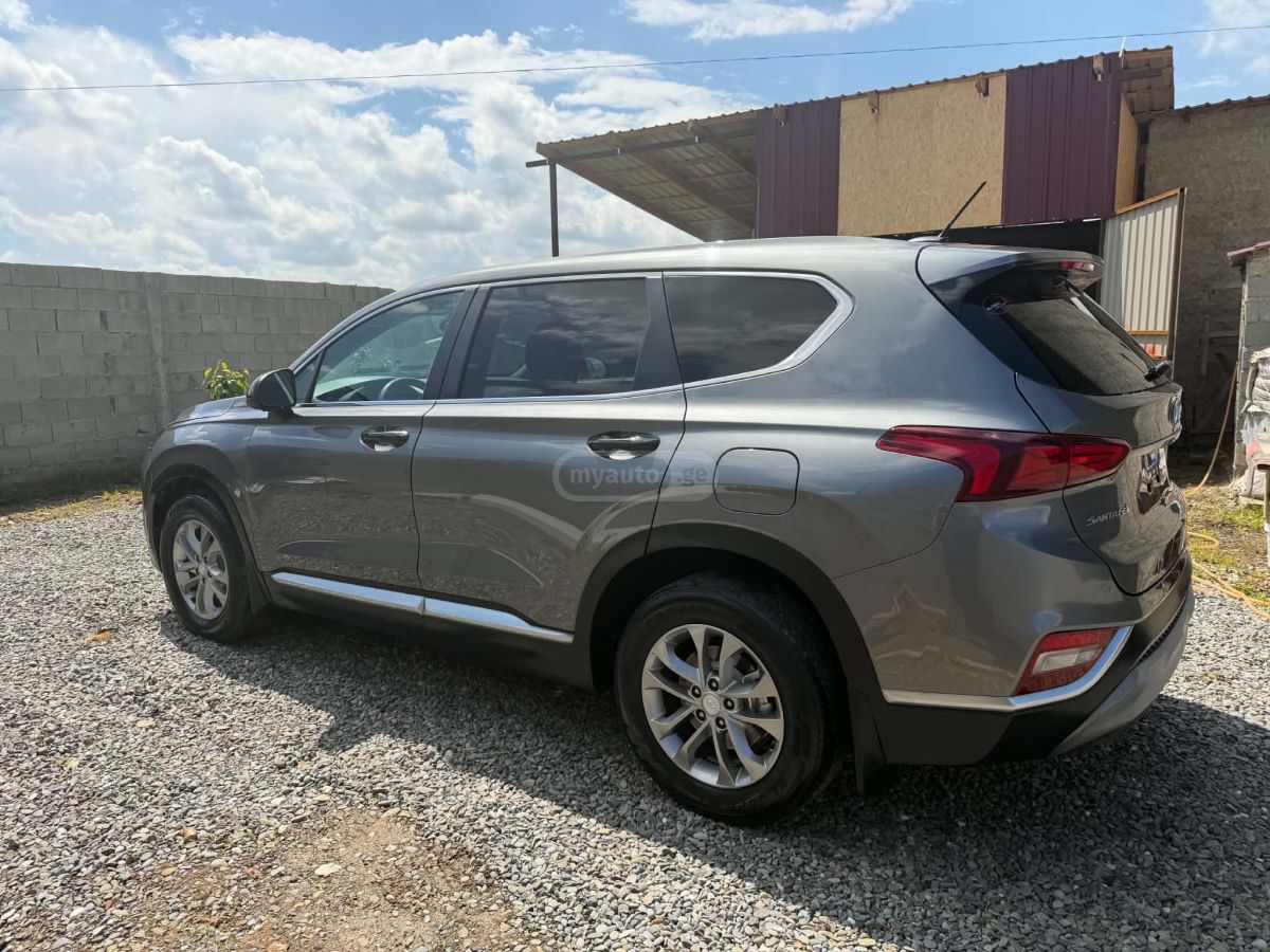 Hyundai Santa Fe - фото 4