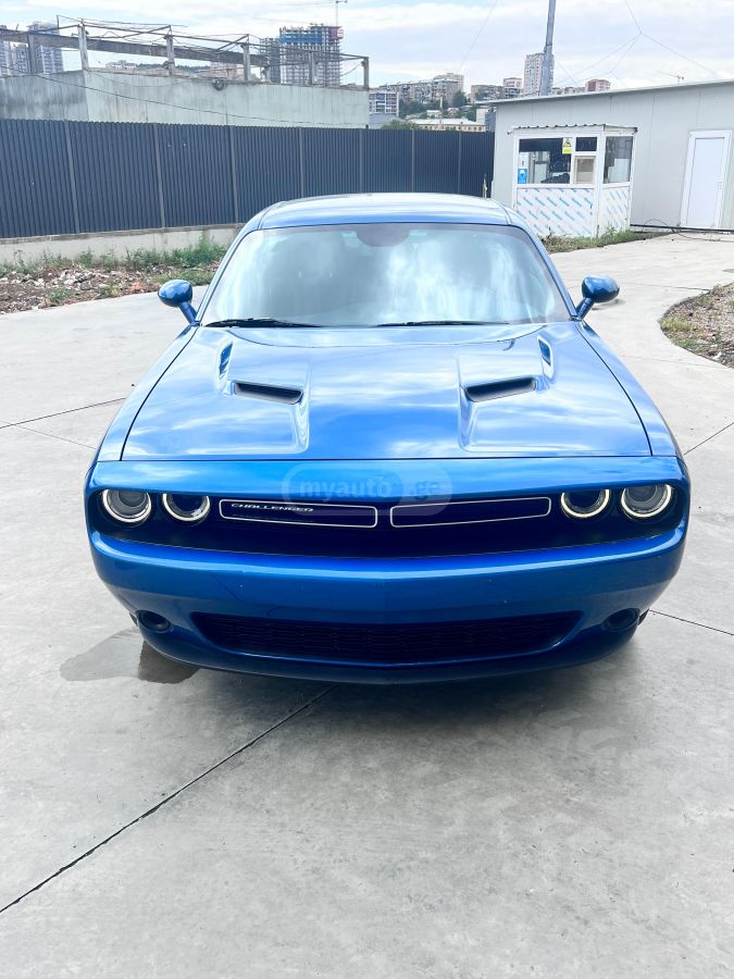 Dodge Challenger - фото 1