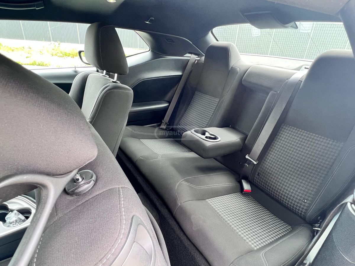 Dodge Challenger - фото 6