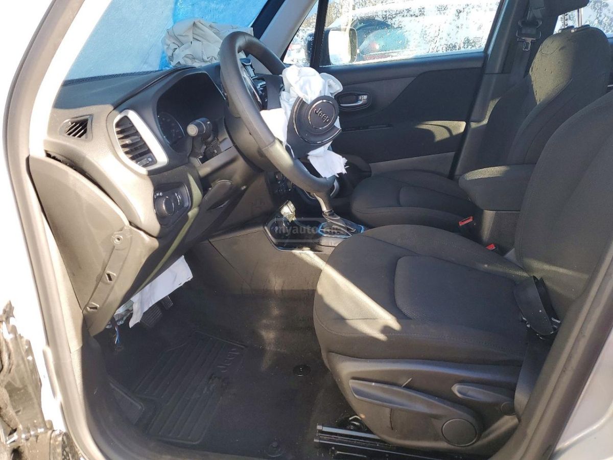 Jeep Renegade - фото 7