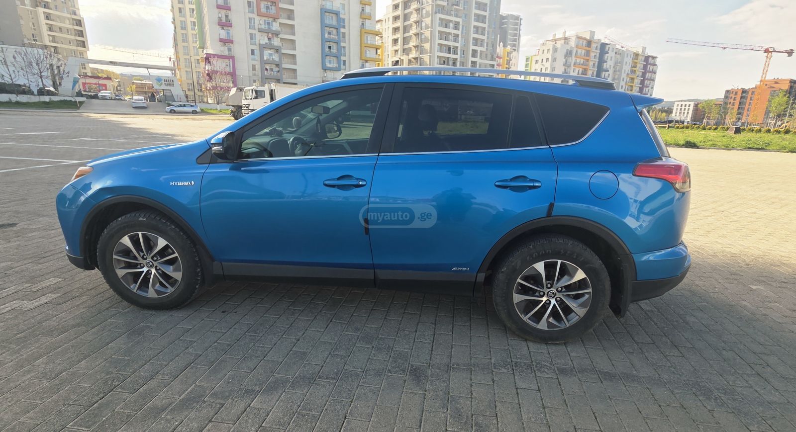 Toyota RAV 4 - фото 2