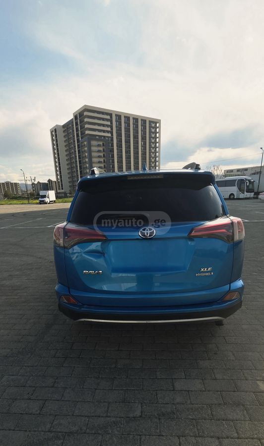 Toyota RAV 4 - фото 3