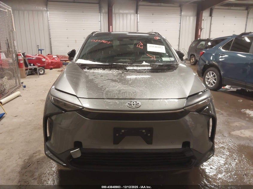 Toyota bZ4X 2023 — миниатюра 11