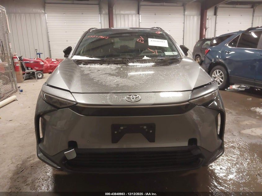 Toyota bZ4X 2023 — миниатюра 6