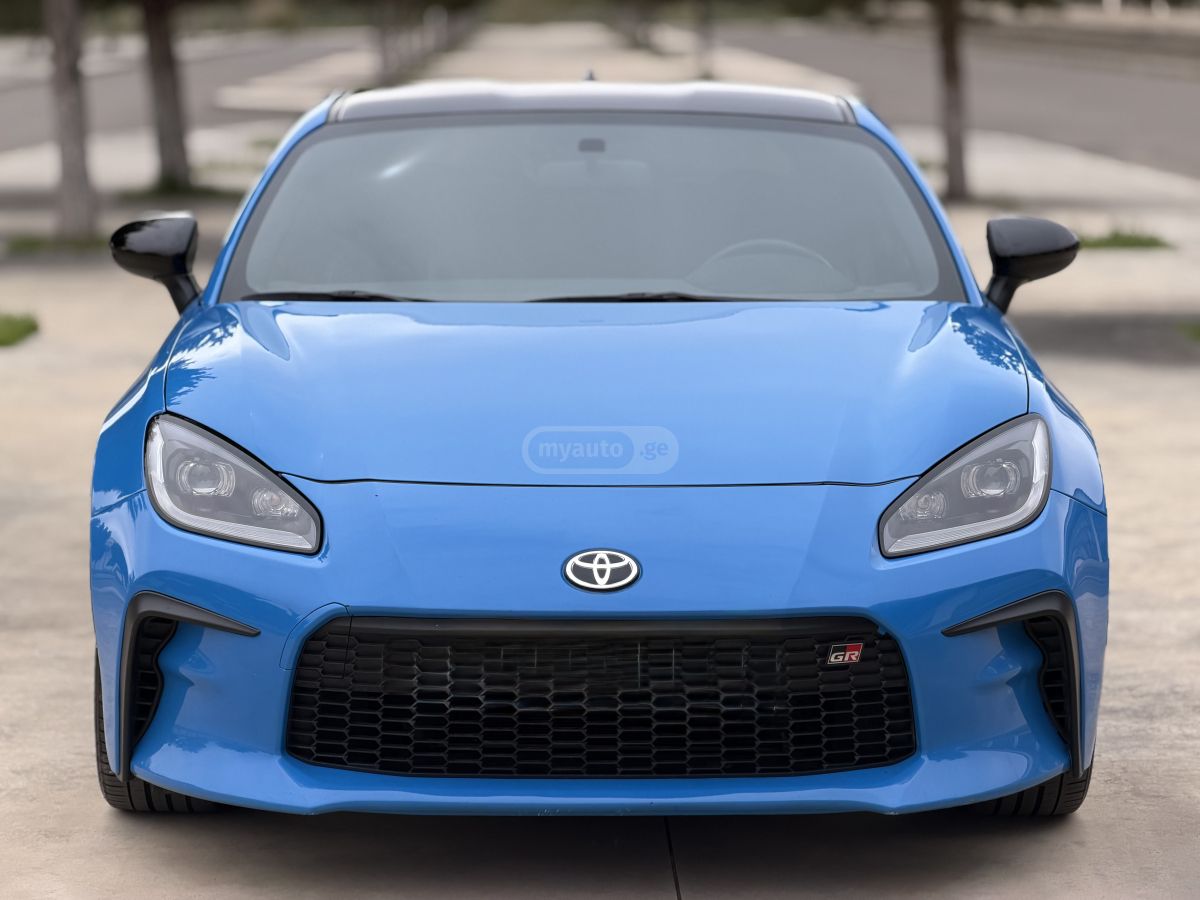 Toyota GR 86 - фото 1