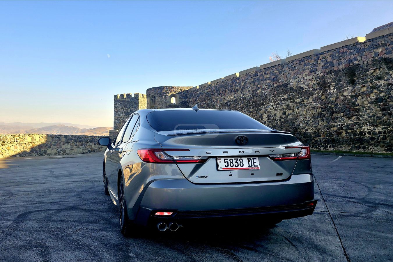 Toyota Camry - фото 3