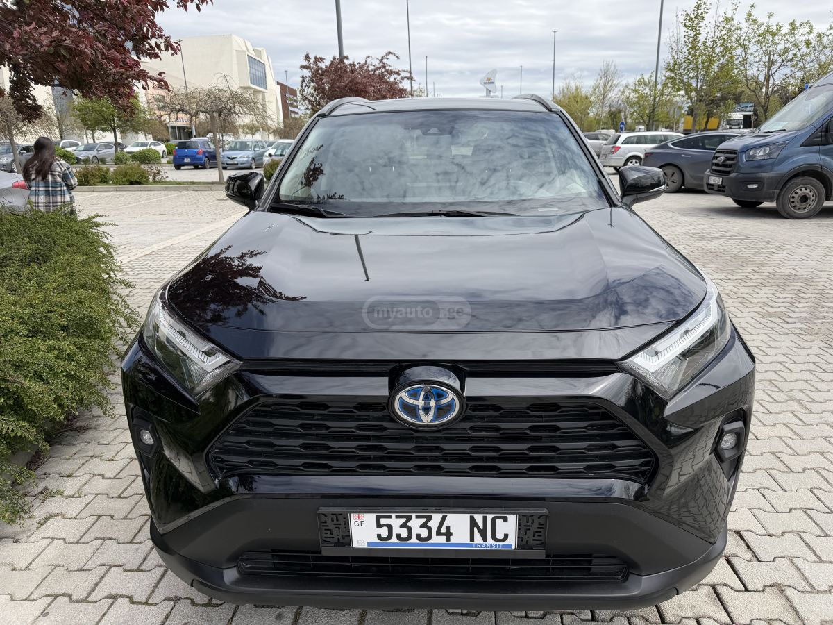 Toyota RAV 4 - фото 1