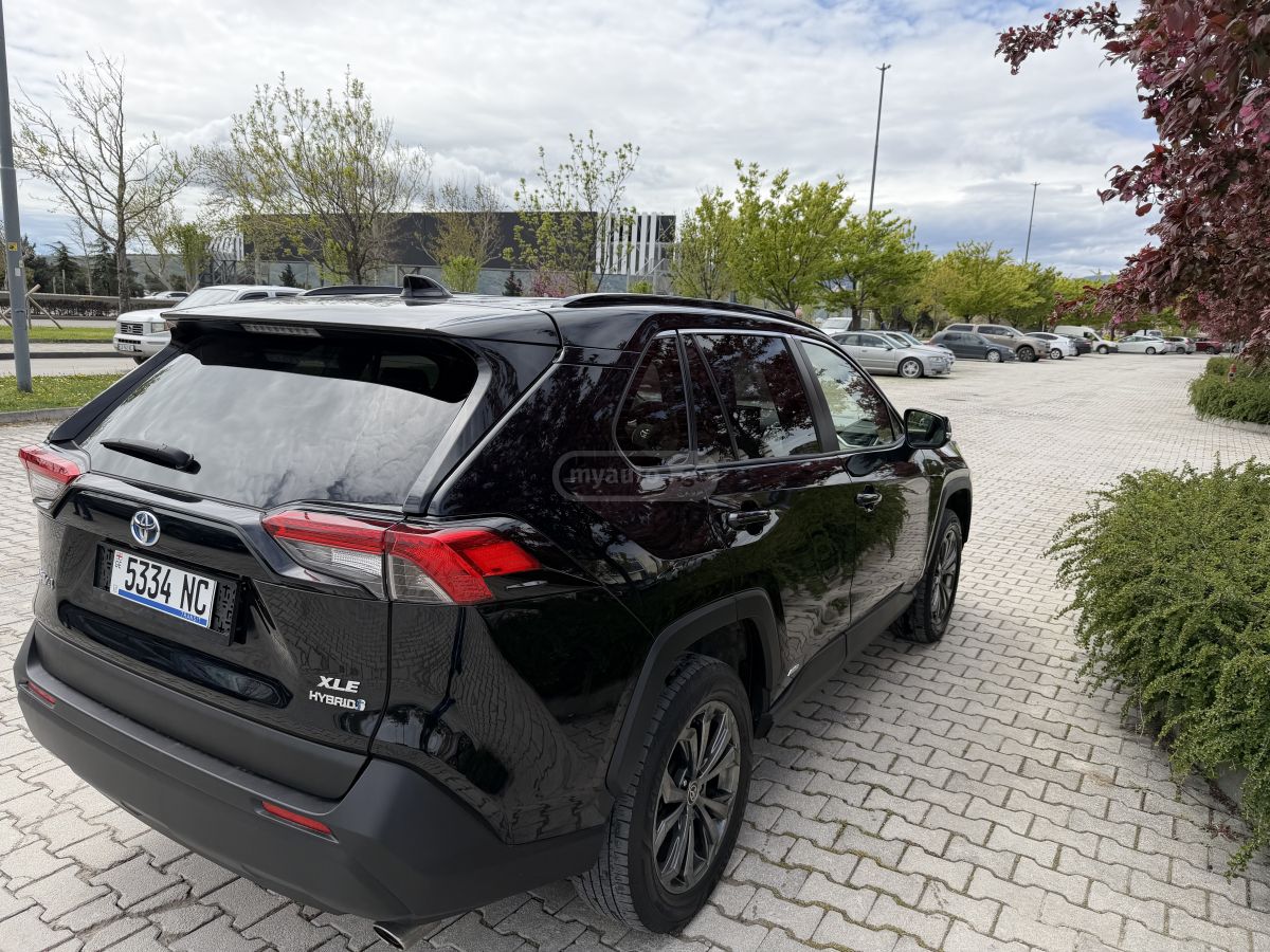 Toyota RAV 4 - фото 5