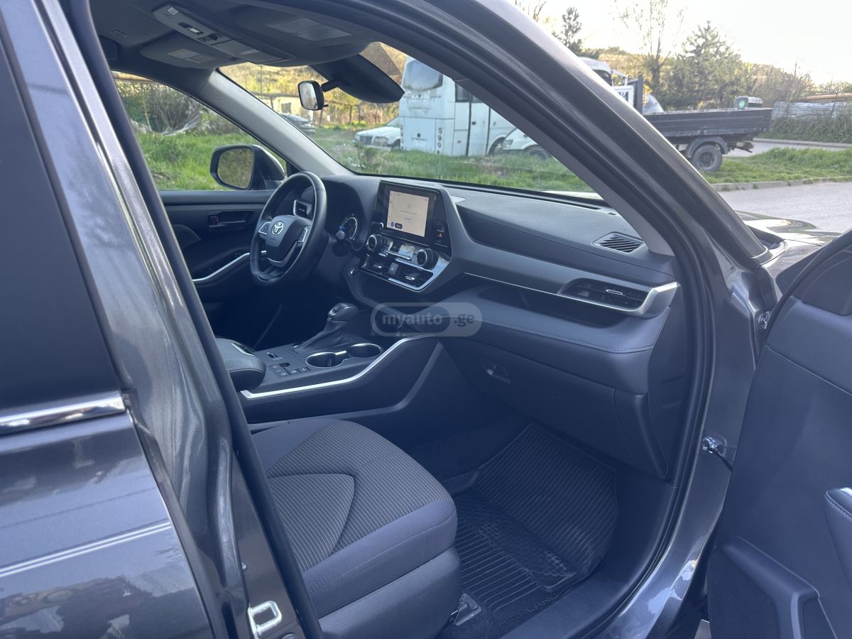 Toyota Highlander - фото 8