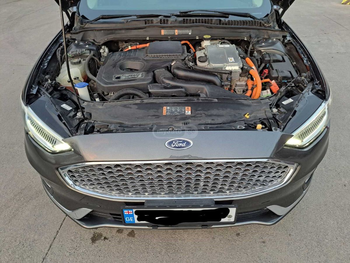 Ford Fusion - фото 12