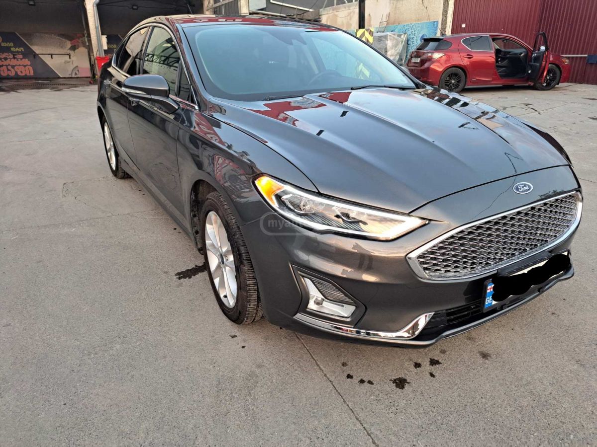 Ford Fusion - фото 4