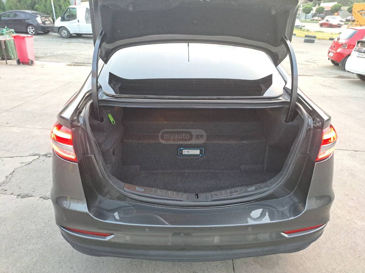 Ford Fusion - фото 6