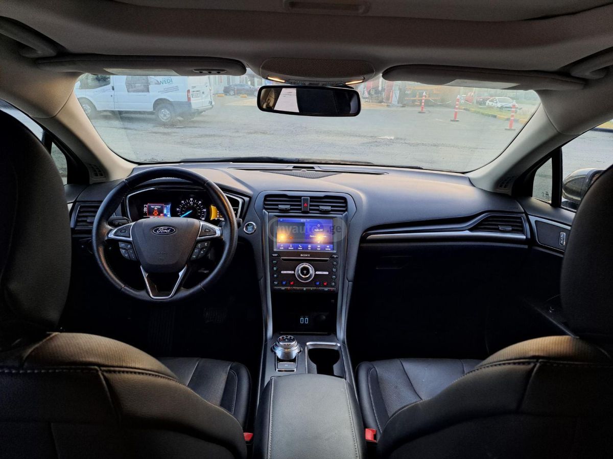 Ford Fusion - фото 8