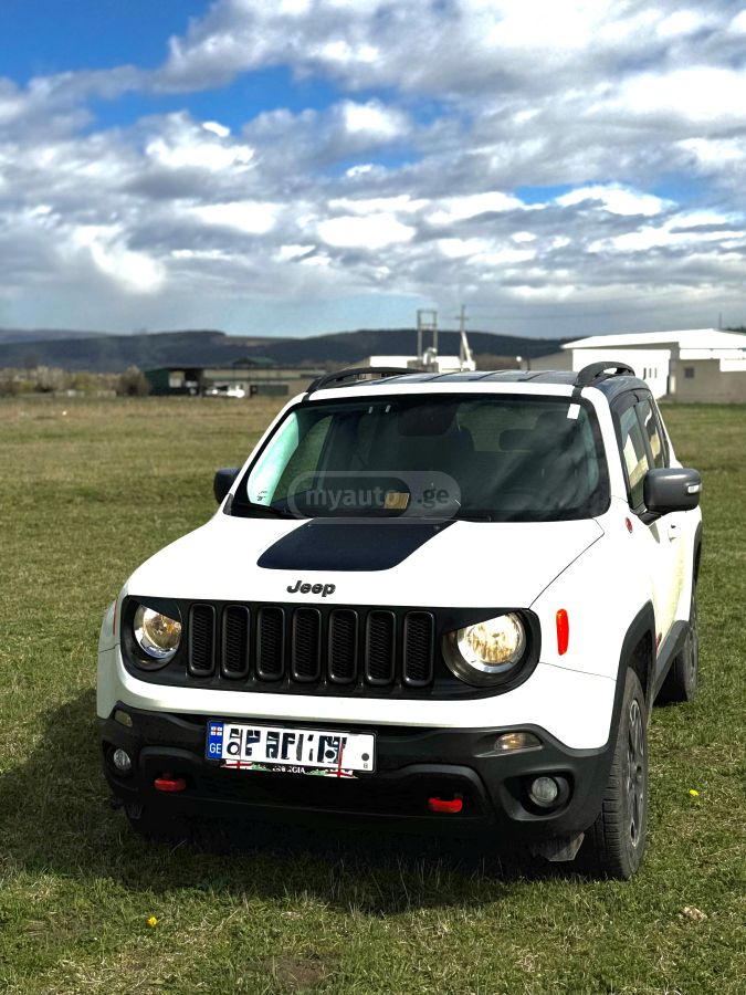 Jeep Renegade - фото 3
