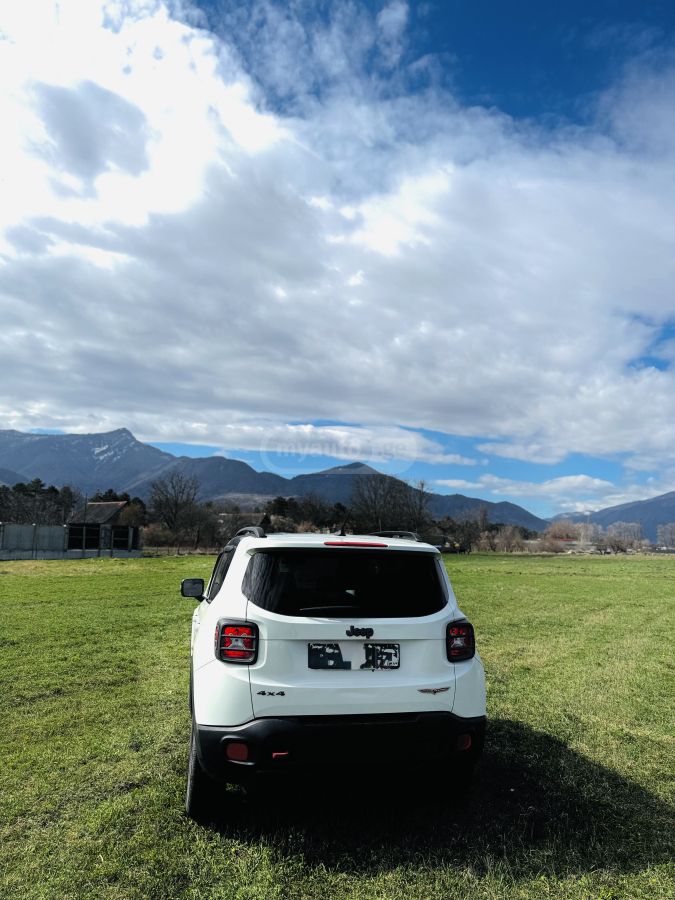 Jeep Renegade - фото 6