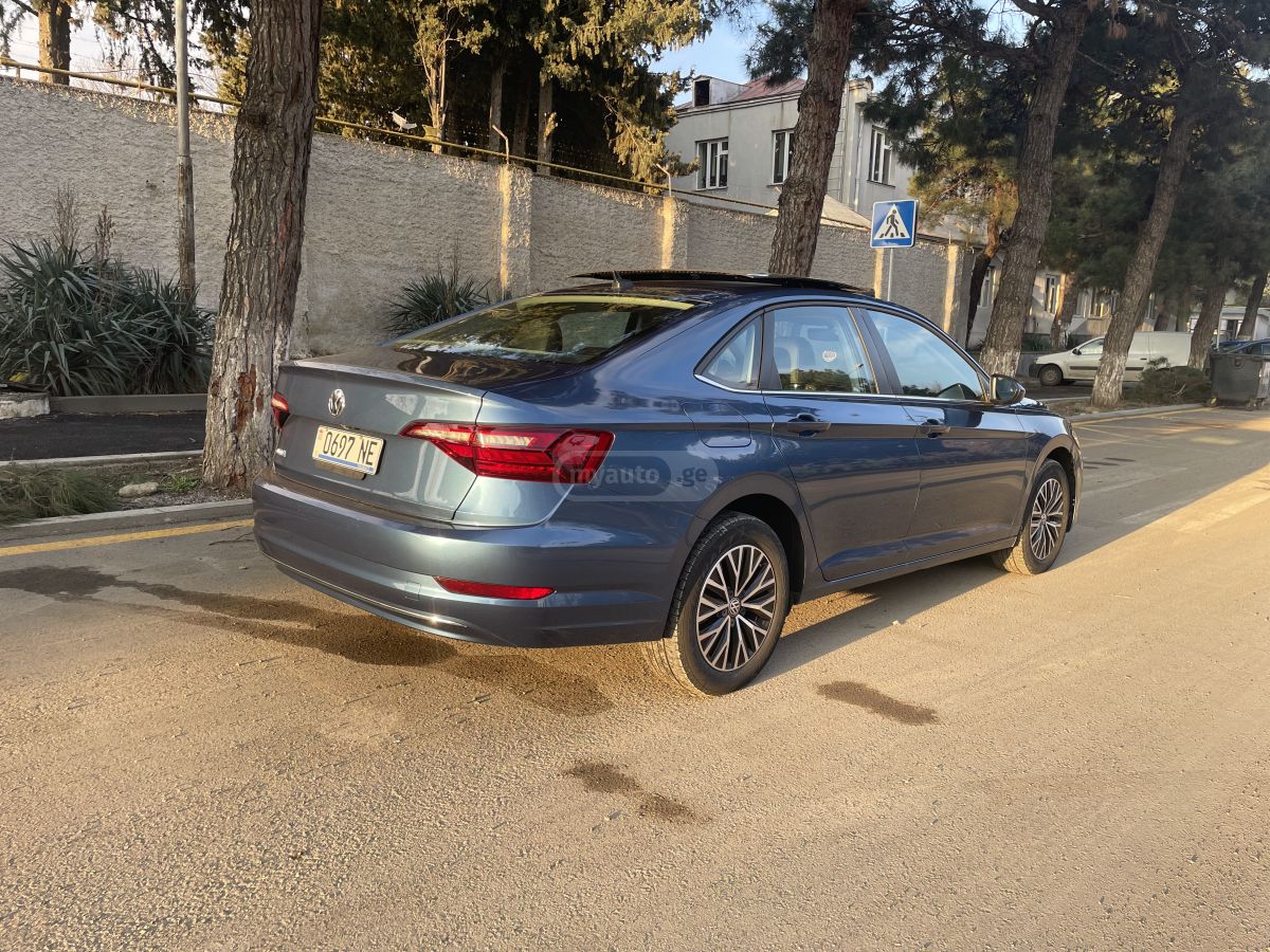 Volkswagen Jetta - фото 5