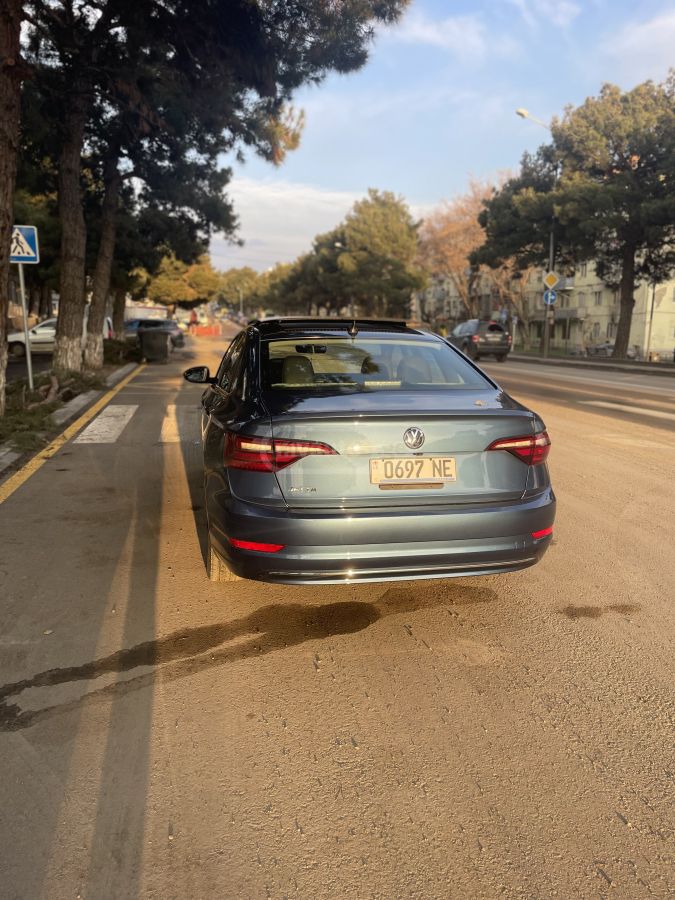 Volkswagen Jetta - фото 6